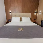 Es 4* 地拉那