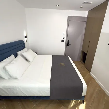 فندق Es تيرانا