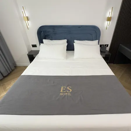 Hotel Es Tirana