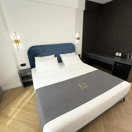 Es 4* Tirana