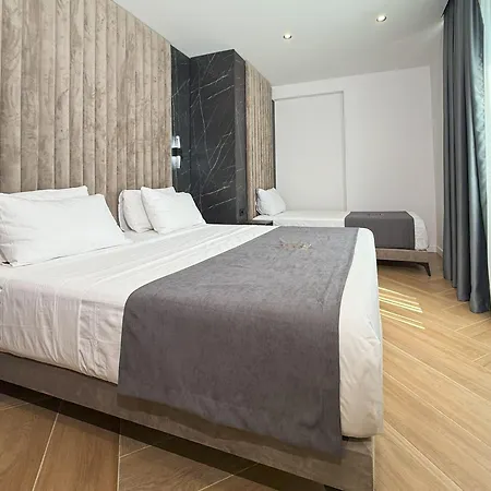 Es Hotel